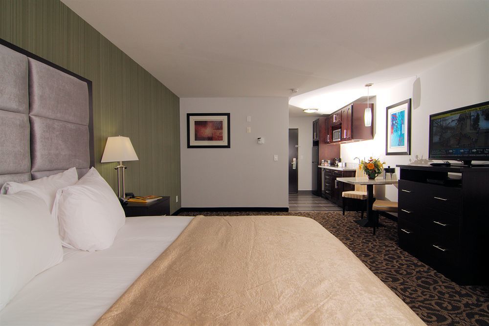 Paradise Inn And Suites Redwater Экстерьер фото