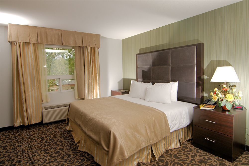Paradise Inn And Suites Redwater Экстерьер фото