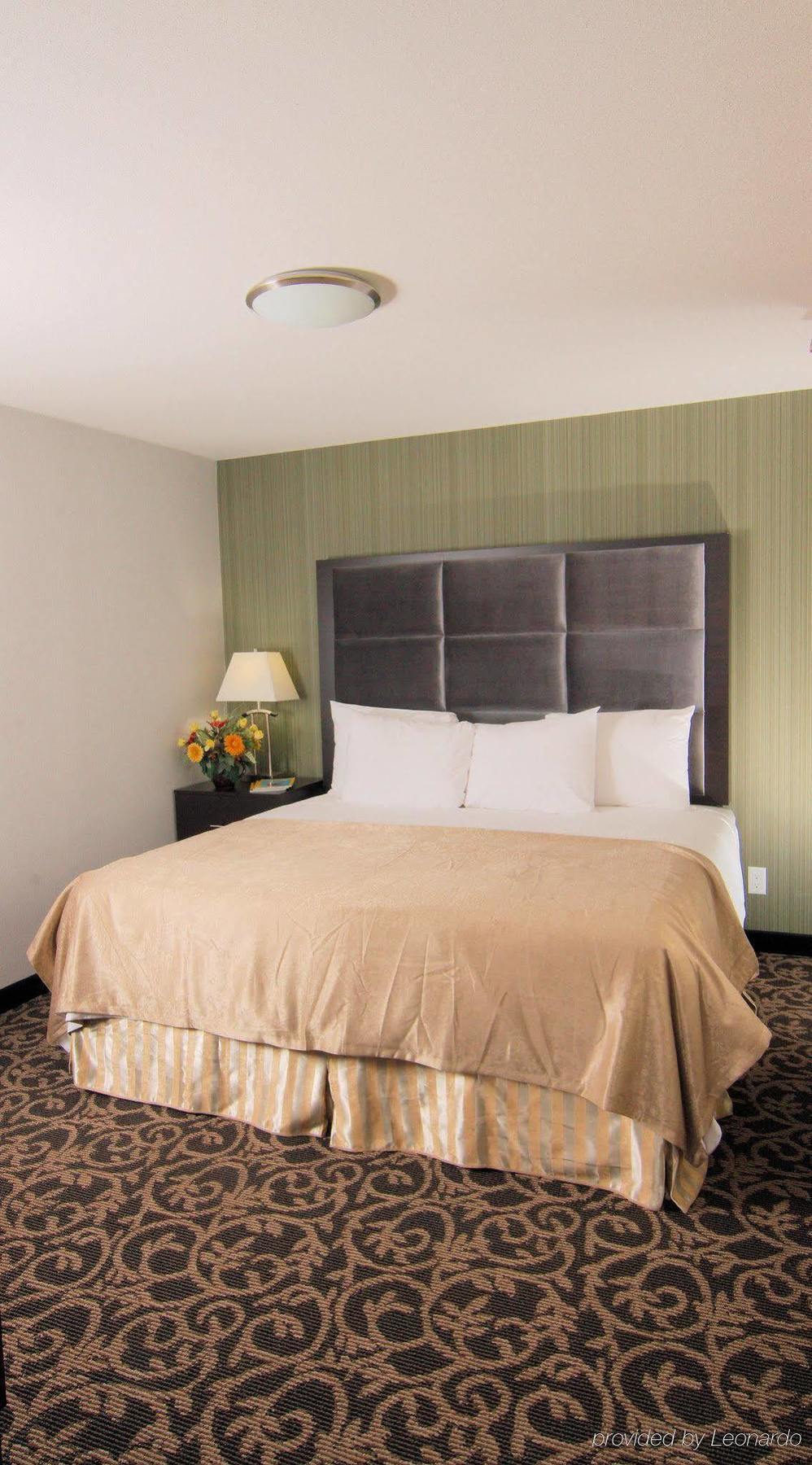 Paradise Inn And Suites Redwater Экстерьер фото