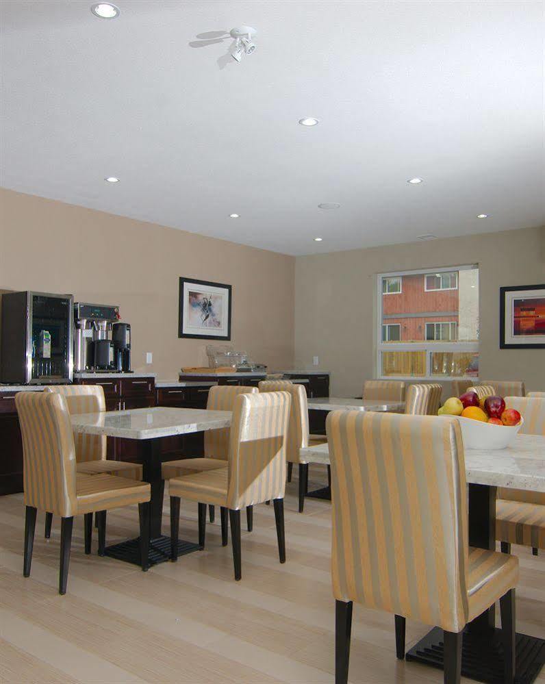 Paradise Inn And Suites Redwater Экстерьер фото