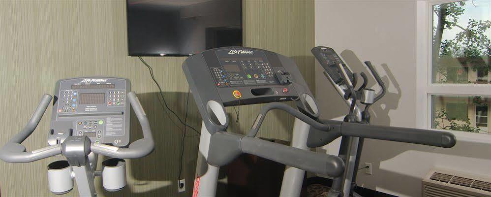 Paradise Inn And Suites Redwater Экстерьер фото